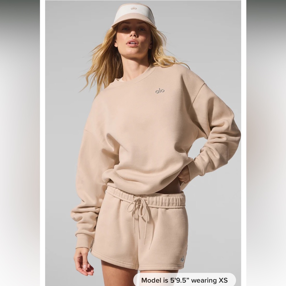 ALO Yoga Accolade Crew Neck & Sweatpants Set - new with tags & unworn